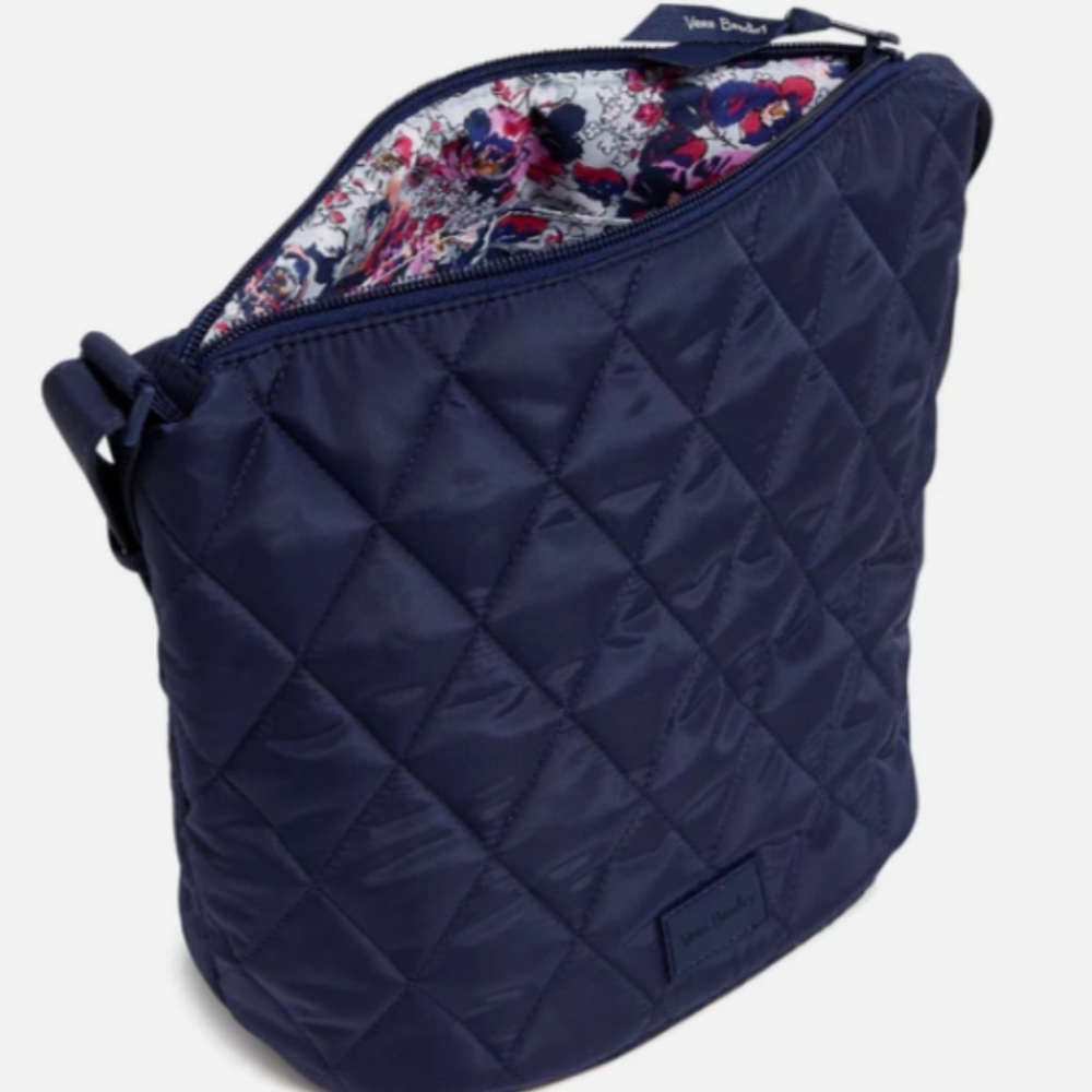BNWT! Vera Bradley Ultralight Bucket Crossbody bag 💙 - Picture 3 of 4